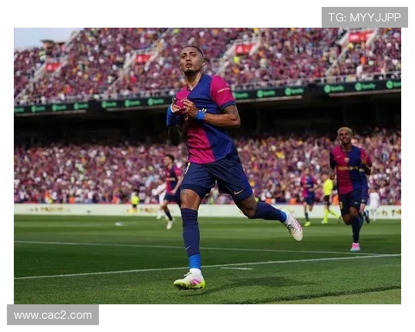 拉菲尼亚撑起巴萨防守体系关键